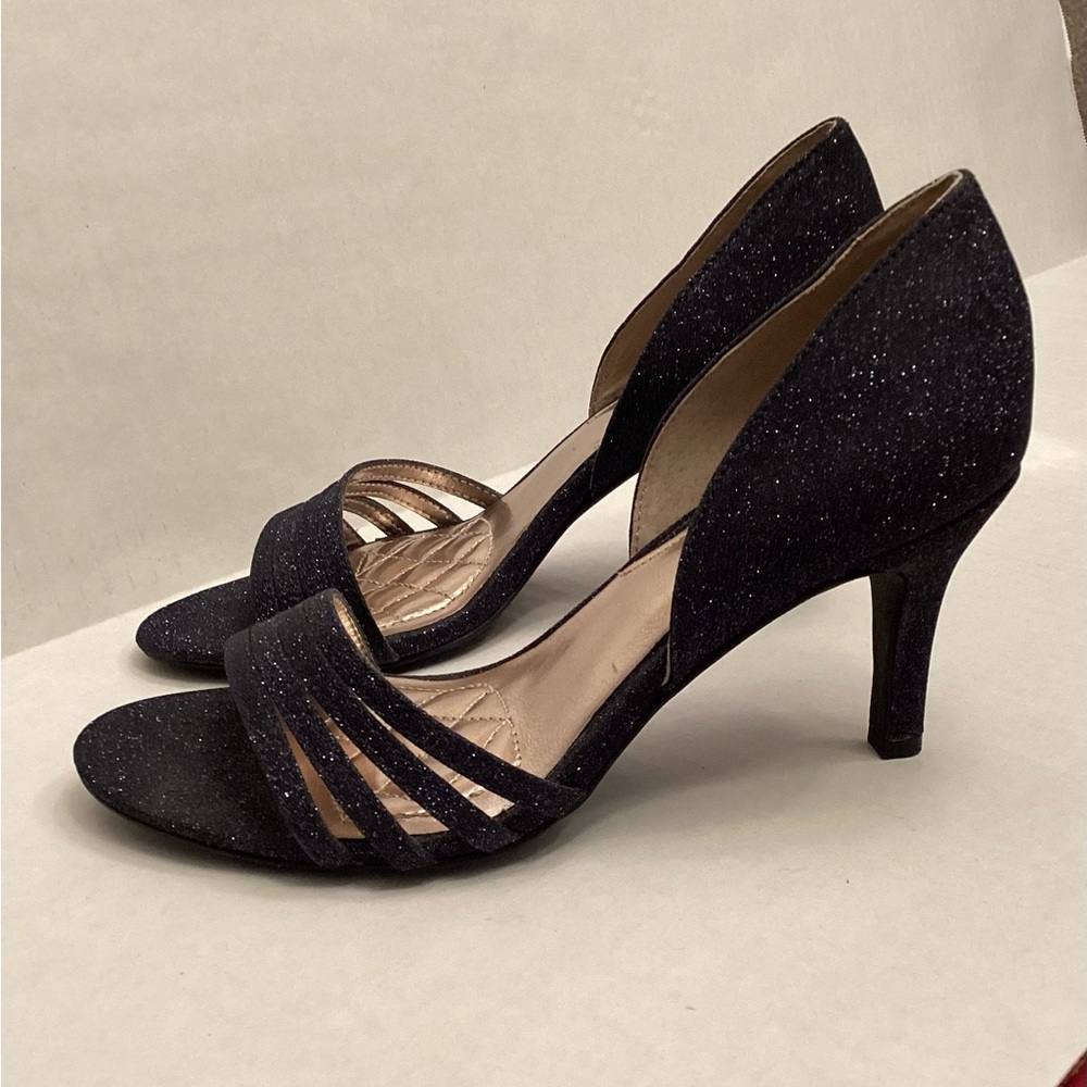 Alfani “Giorjah”open toe navy glitter 3” heels. 6M Like new!